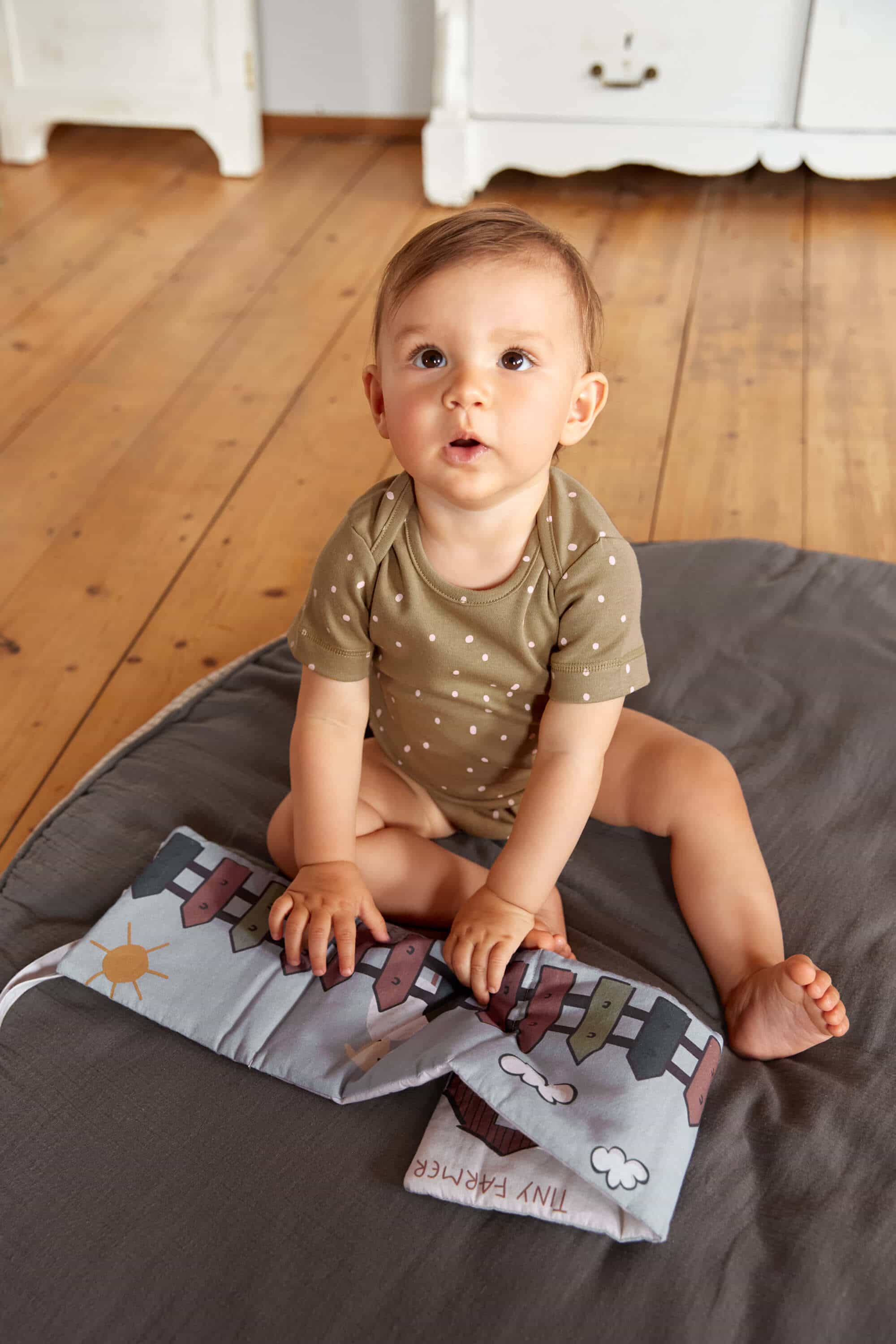 Lässig Stoffbuch für Babys Lässig Stoffbuch für Babys
