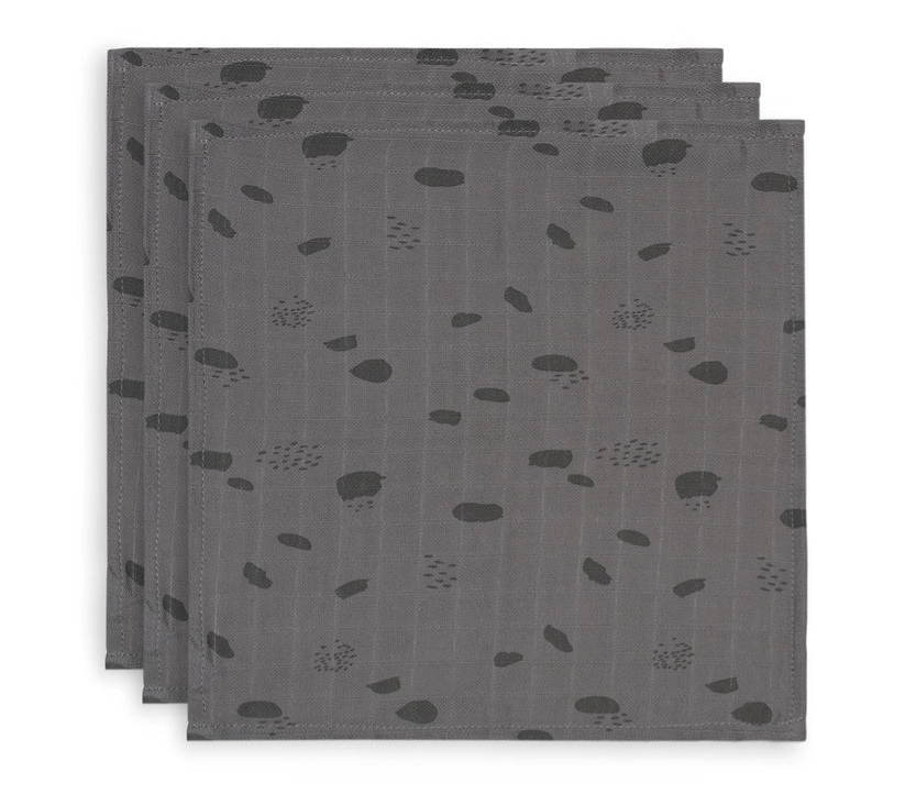 Jollein Waschlappen 3er-Pack – Storm Grey – Entdecke die hautfreundlichen Jollein Waschlappen im 3er-Pack Storm Grey. Weich, pflegeleicht & perfekt für dein Baby. In stilvollem Storm Grey. Jetzt online bei babybrands.de kaufen!