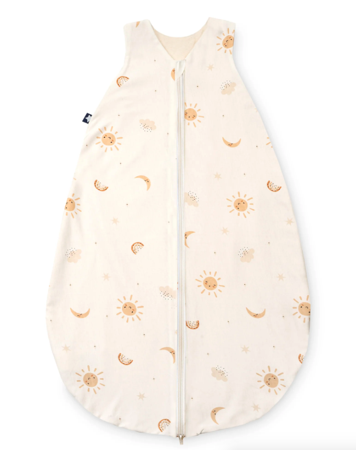 Julius Zöllner Jersey Sommerschlafsack 56/62 - Happy Sun - Leichter Babyschlafsack 56/62 aus Jersey (0,5 TOG) für warme Nächte. OEKO-TEX zertifiziert, 100 % Baumwolle, waschbar & made in Germany – jetzt bei babybrands.de entdecken!