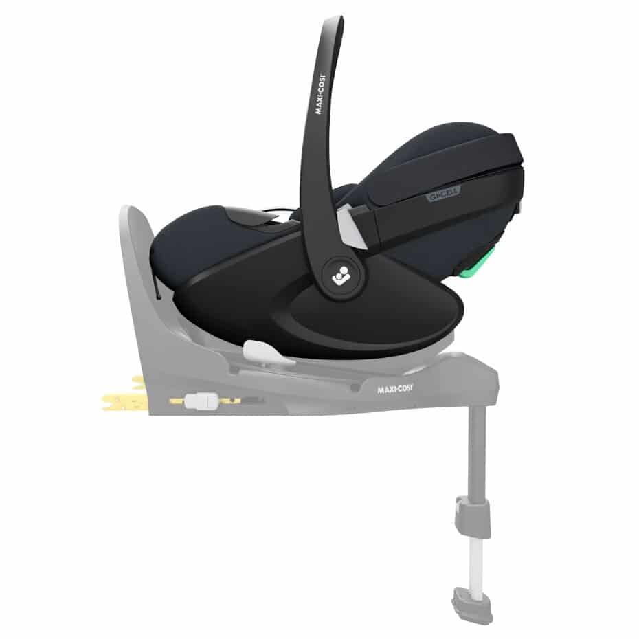 babyschale auf base in anthrazit