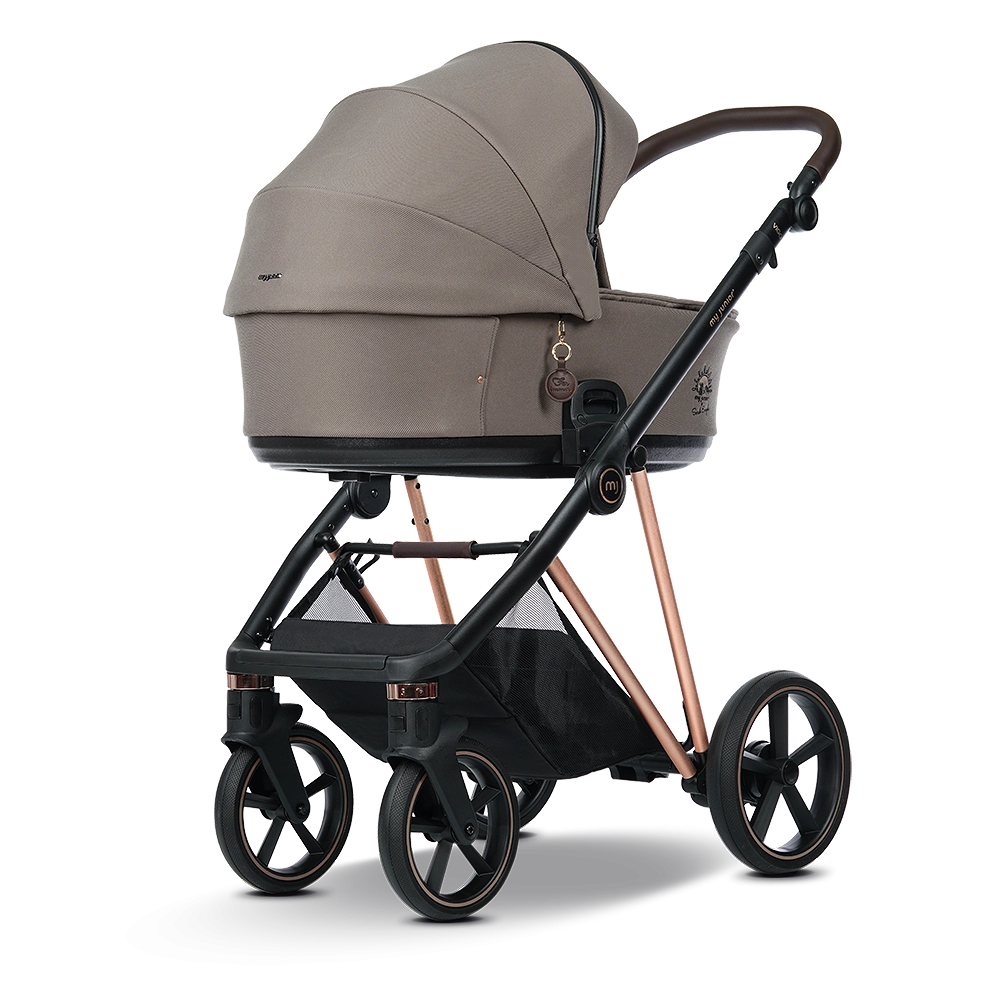 my junior VIGO 2 Hazel x Sarah Engels