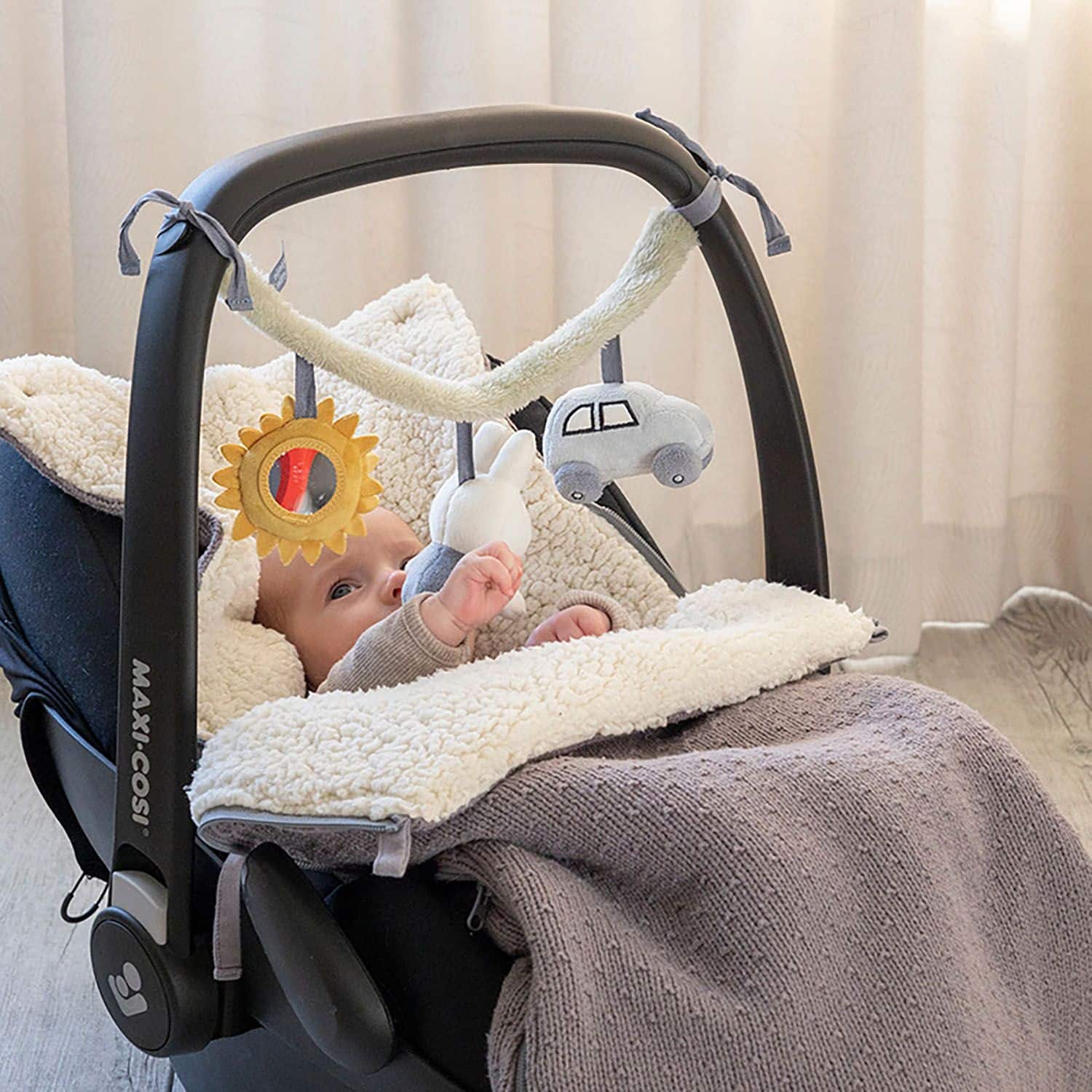 Little Dutch Kinderwagenkette Fluffy Blau