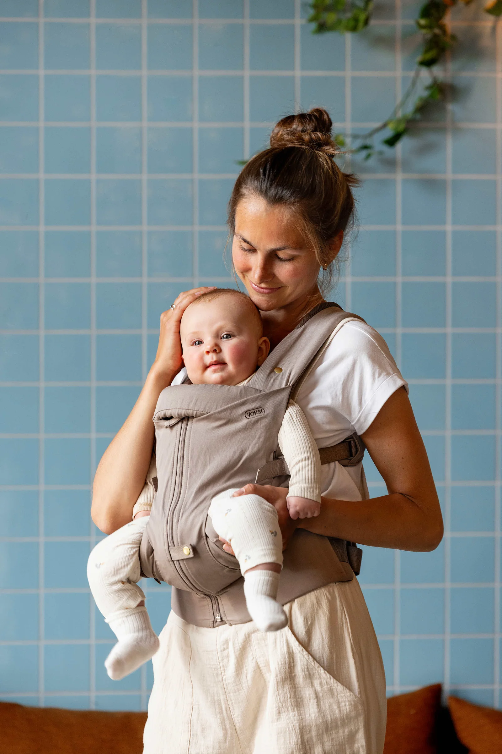 Voksi Huddle Babytrage Clay