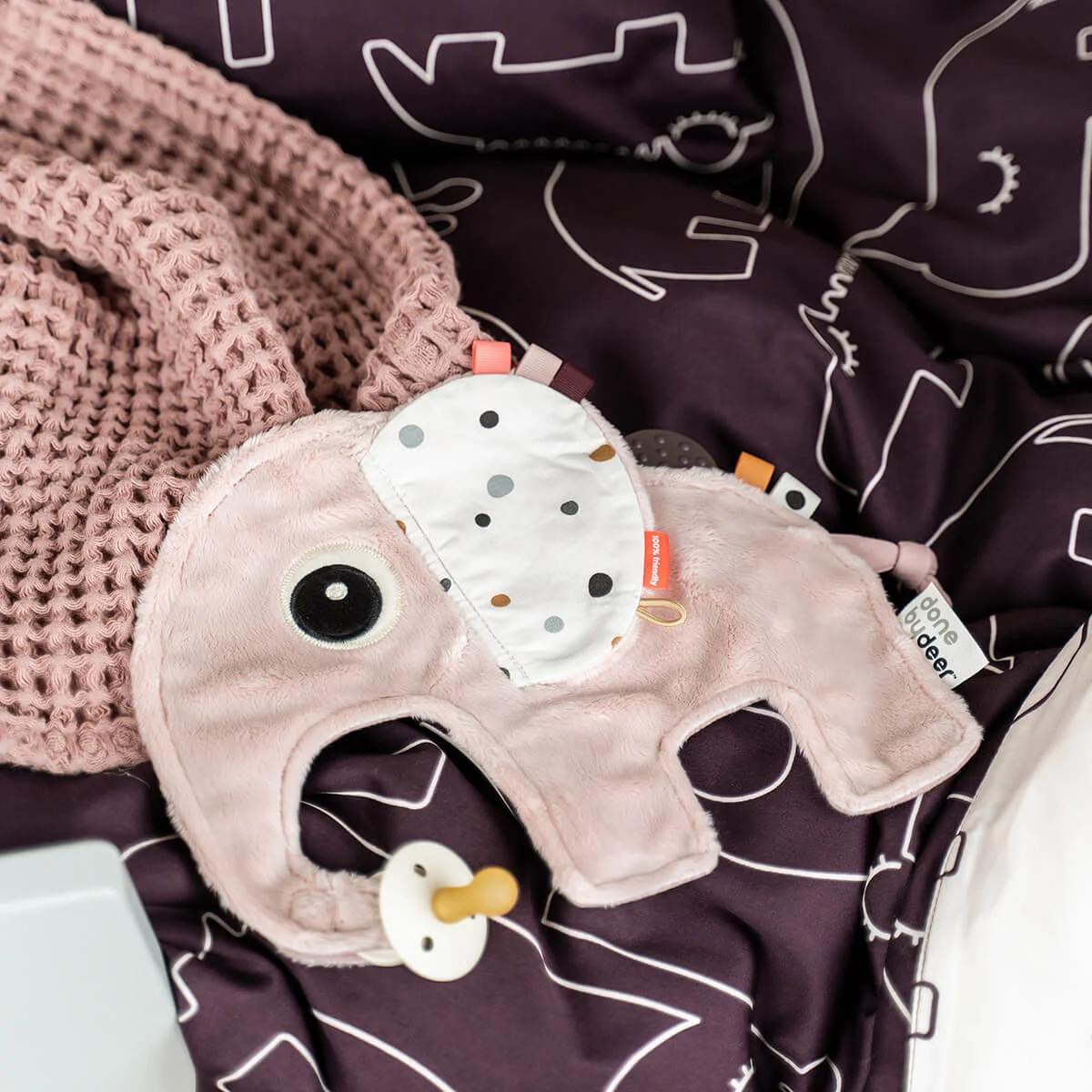 Done by Deer Schmusetuch Elefant Powder Done by Deer Schmusetuch Elefant Powder