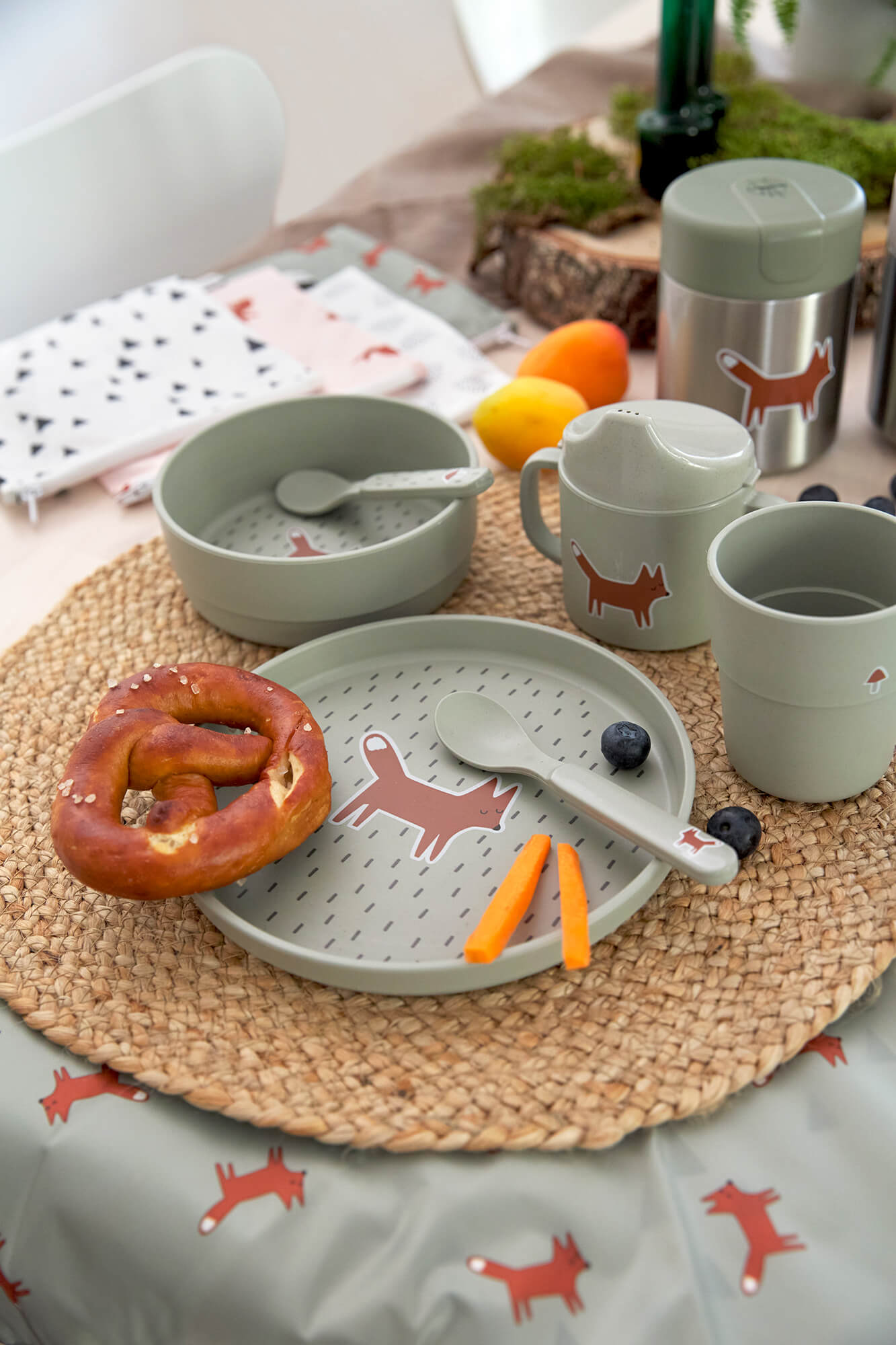 Kindergeschirr Set (Teller - Schüssel - Becher - Löffel)