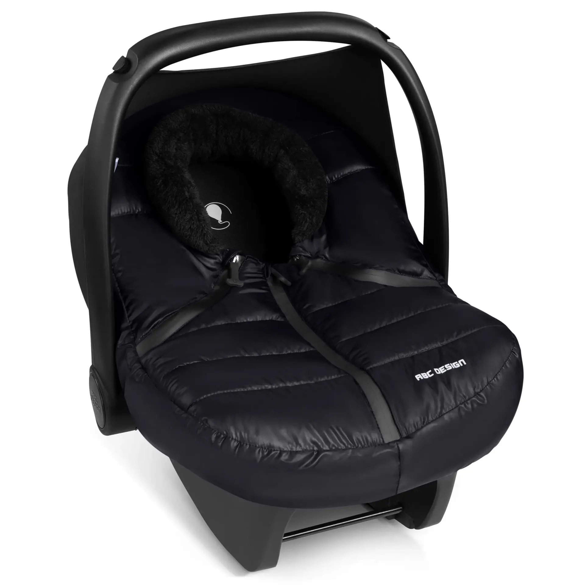 schwarzer fußsack eingebaut in babyschale schwarzer fußsack eingebaut in babyschale