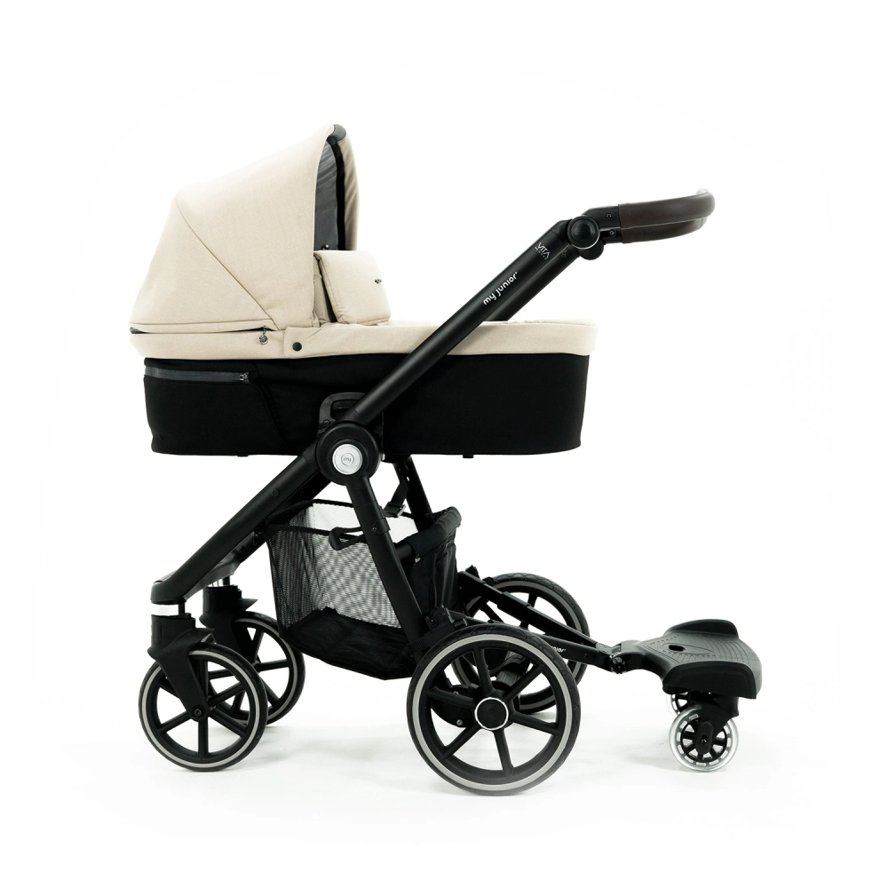 my junior My Kiddy Board – Entdecke das my junior My Kiddy Board mit Sitz: bequem, flexibel & werkzeugfrei montiert. Für entspanntes Mitfahren älterer Geschwister bis 20 kg. my junior My Kiddy Board – Entdecke das my junior My Kiddy Board mit Sitz: bequem, flexibel & werkzeugfrei montiert. Für entspanntes Mitfahren älterer Geschwister bis 20 kg.