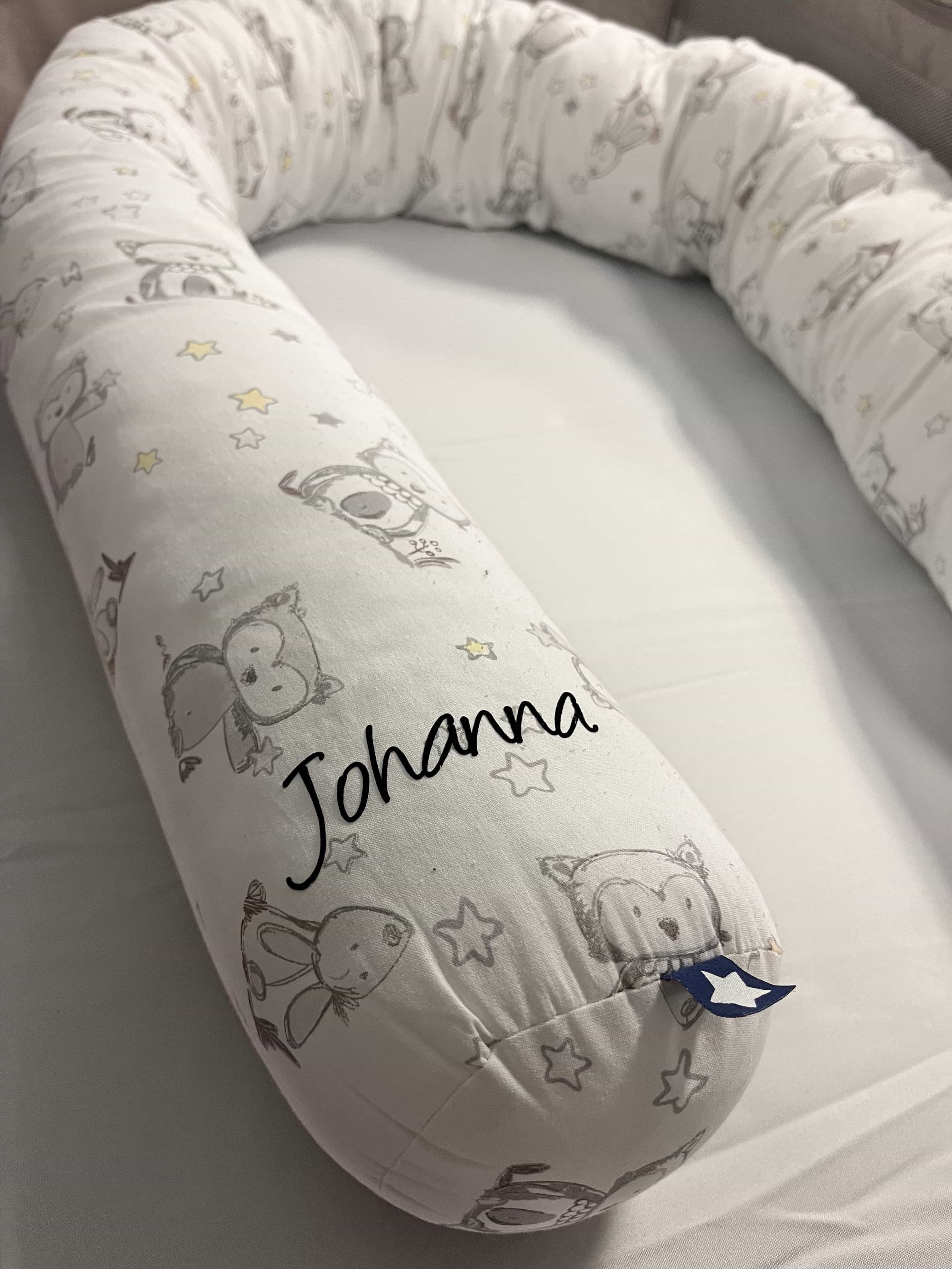personalisierte Bettschlange uni 180cm mit Namen - Zöllner - Weiß/Schrift 2 personalisierte Bettschlange uni 180cm mit Namen - Zöllner - Weiß/Schrift 2