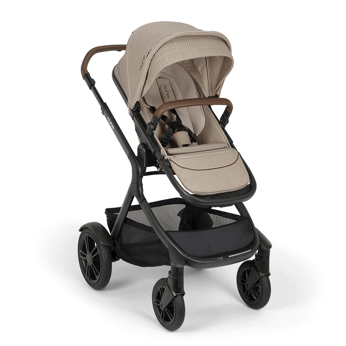 Nuna DEMI next Sportwagen Cosmopolitan (inkl. Rider Board) – Entdecke den NUNA DEMI next Cosmopolitan: ein stylischer, wandelbarer Kinderwagen, der mit deiner Familie mitwächst und Komfort für Eltern und Baby bietet. Nuna DEMI next Sportwagen Cosmopolitan (inkl. Rider Board) – Entdecke den NUNA DEMI next Cosmopolitan: ein stylischer, wandelbarer Kinderwagen, der mit deiner Familie mitwächst und Komfort für Eltern und Baby bietet.