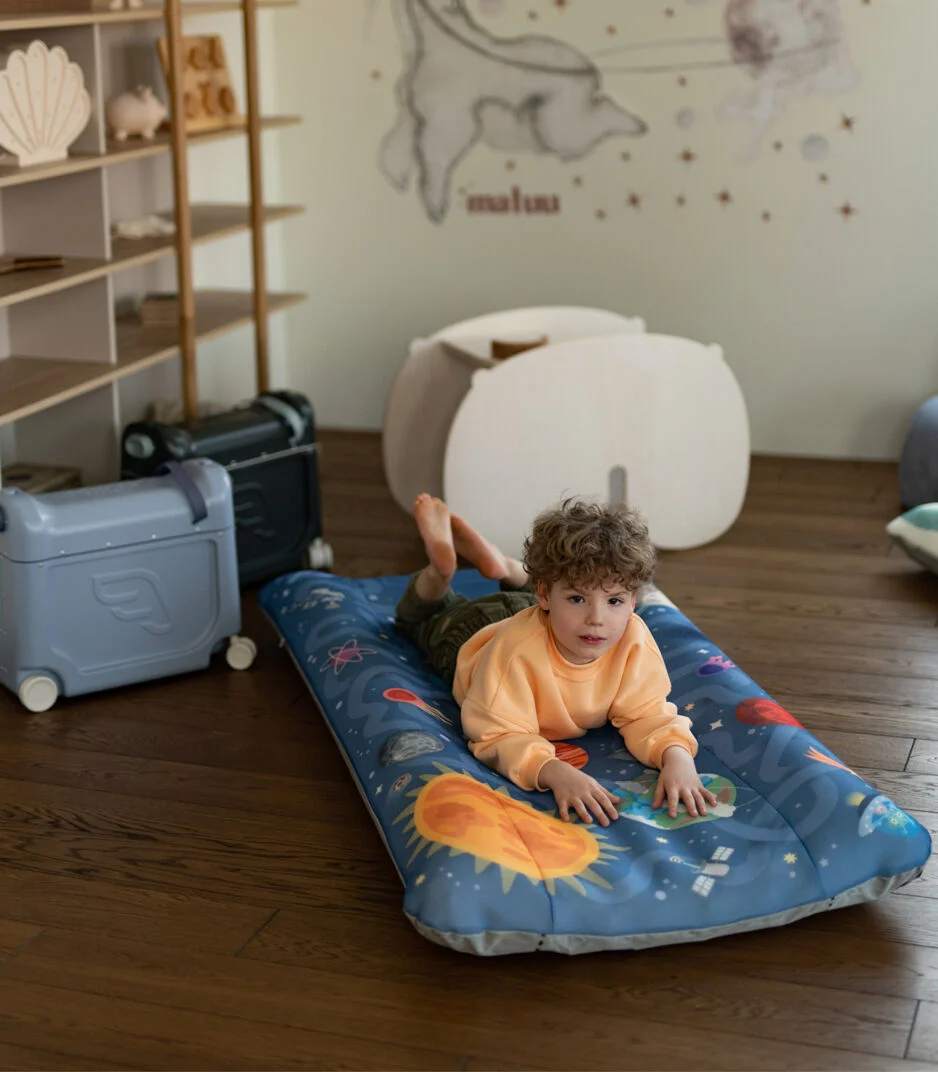 Stokke Jetkids by Stokke Cloud Sleeper Space Maze
