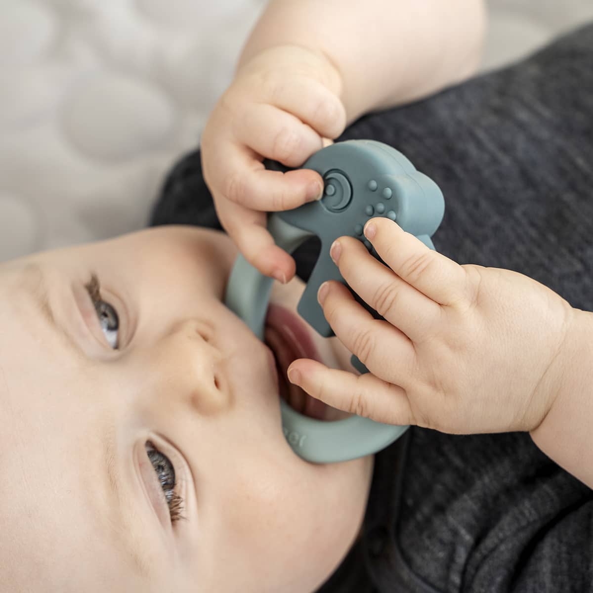 Done by Deer Beißring Green/Blue Done by Deer Beißring Green/Blue