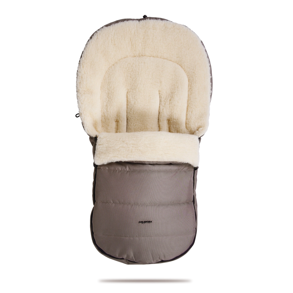 my junior ThermoWool 2in1 Fußsack Hazel Harmony – Warmer my junior 2in1 Fußsack Hazel Harmony mit 100 % Schurwolle, wasserabweisendem Außenmaterial & Reißverschluss. Perfekt für Babyschale und Babywanne – bequem bei jedem Wetter. my junior ThermoWool 2in1 Fußsack Hazel Harmony – Warmer my junior 2in1 Fußsack Hazel Harmony mit 100 % Schurwolle, wasserabweisendem Außenmaterial & Reißverschluss. Perfekt für Babyschale und Babywanne – bequem bei jedem Wetter.