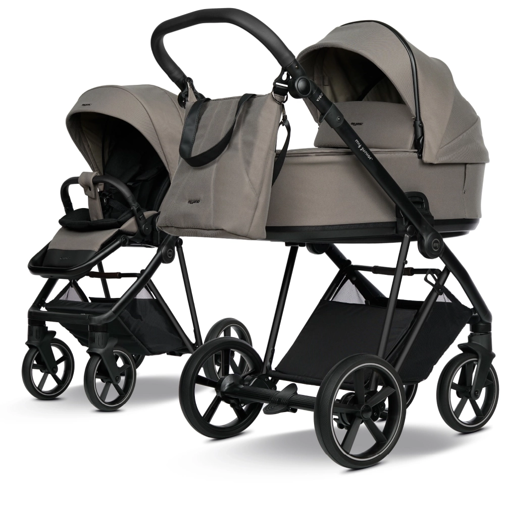 my junior VIGO 2 Kombikinderwagen Pure Cashmere / Black Matt – Schwarzer Griff – Entdecke den my junior VIGO 2 Kombikinderwagen Pure Cashmere / Black Matt Schwarzer Griff: Allradfederung, unplattbare Reifen & luxuriöser Komfort – für entspannte Fahrten auf jedem Terrain. my junior VIGO 2 Kombikinderwagen Pure Cashmere / Black Matt – Schwarzer Griff – Entdecke den my junior VIGO 2 Kombikinderwagen Pure Cashmere / Black Matt Schwarzer Griff: Allradfederung, unplattbare Reifen & luxuriöser Komfort – für entspannte Fahrten auf jedem Terrain.