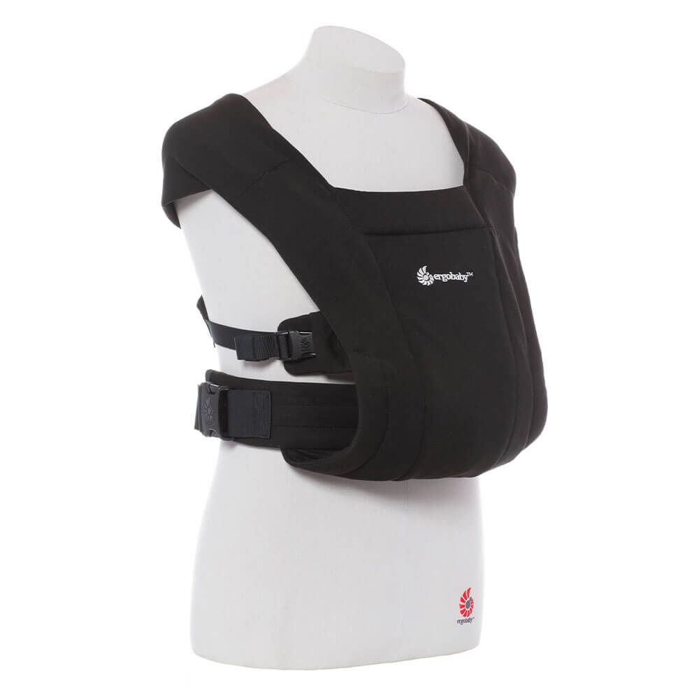Ergobaby Embrace Neugeborenentrage - Pure Black - ERGOBABY Embrace Neugeborenen Babytrage Pure Black bei babybrands.de kaufen ✓ sicher, einfach & bequem online bestellen ✓
