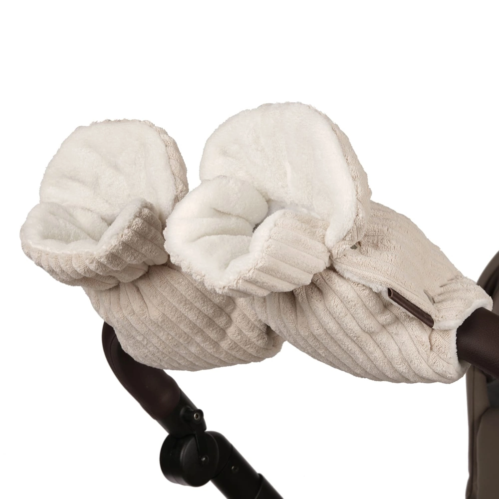 my junior x WUUN Handmuff