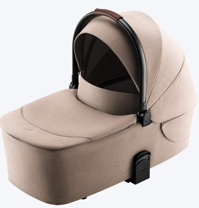 Britax Römer RIO Babywanne Style – Teak – Jetzt bei babybrands.de entdecken: Die Britax Römer RIO Babywanne Style Teak bietet viel Platz, Belüftung & Schutz. Perfekt für Neugeborene. Großes Verdeck & hochwertiges Design für moderne Familien. Britax Römer RIO Babywanne Style – Teak – Jetzt bei babybrands.de entdecken: Die Britax Römer RIO Babywanne Style Teak bietet viel Platz, Belüftung & Schutz. Perfekt für Neugeborene. Großes Verdeck & hochwertiges Design für moderne Familien.