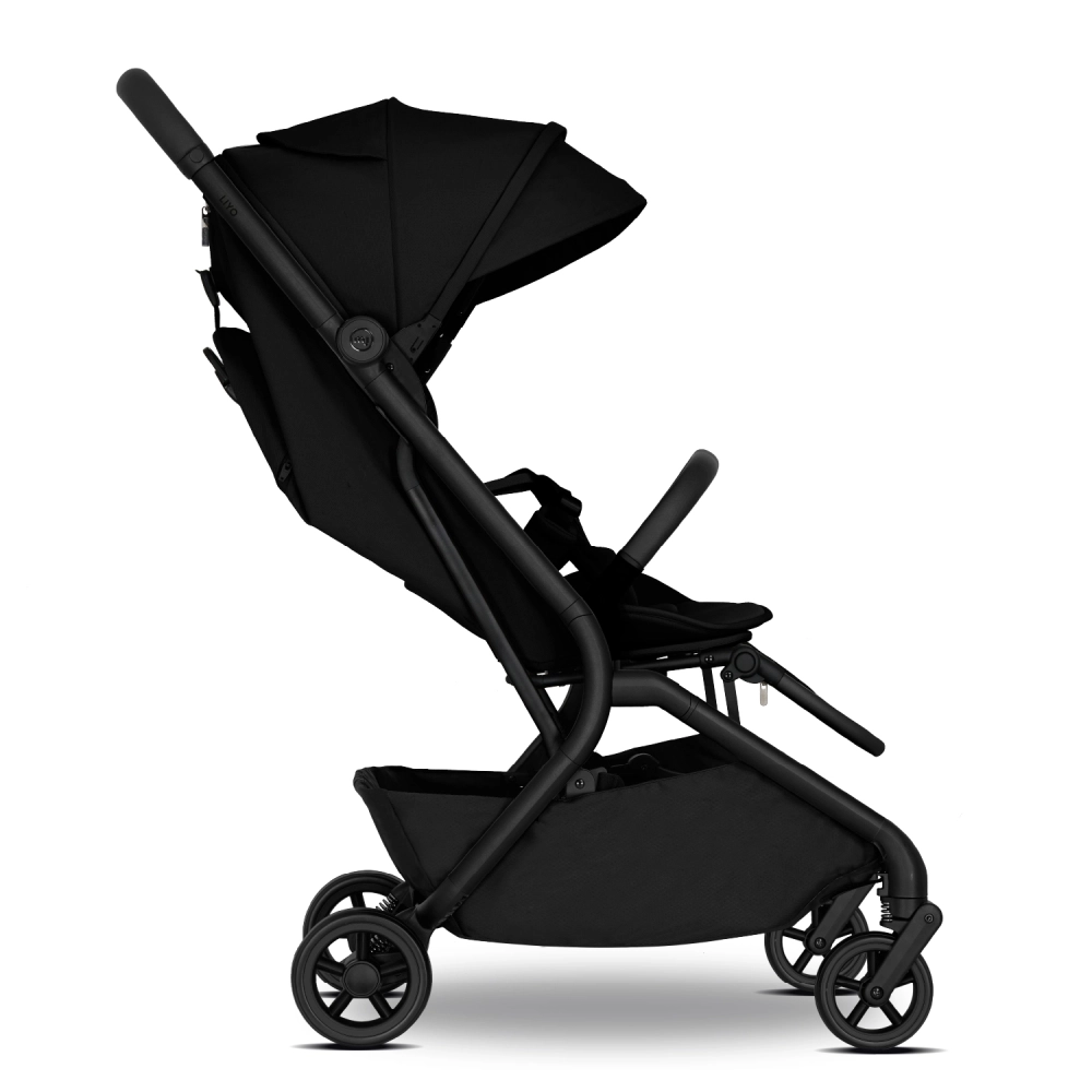 my junior LIYO Reisebuggy Pure Black