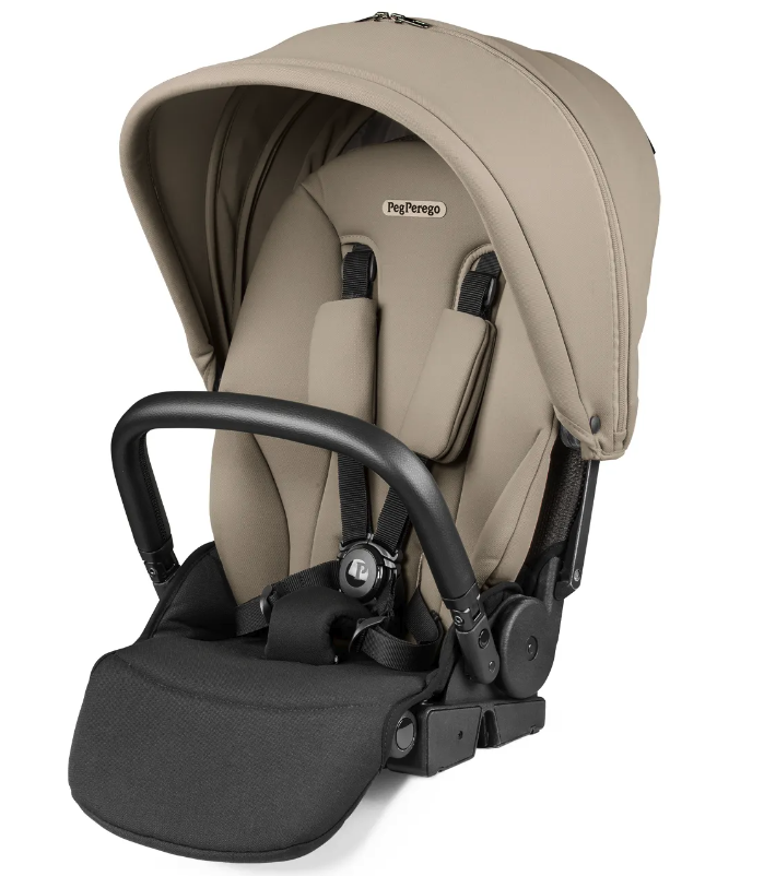 Peg Perego City Loop Sportwagenaufsatz Vanilla Blend – Der Peg Perego City Loop Sportwagenaufsatz Vanilla Blend ist ein bequemer, umkehrbarer Sitz mit Sommer- und Winterbezug, Liegefunktion, UPF 50+ Verdeck und kompakter Faltfunktion, ideal ab Geburt bis 22 kg. Peg Perego City Loop Sportwagenaufsatz Vanilla Blend – Der Peg Perego City Loop Sportwagenaufsatz Vanilla Blend ist ein bequemer, umkehrbarer Sitz mit Sommer- und Winterbezug, Liegefunktion, UPF 50+ Verdeck und kompakter Faltfunktion, ideal ab Geburt bis 22 kg.