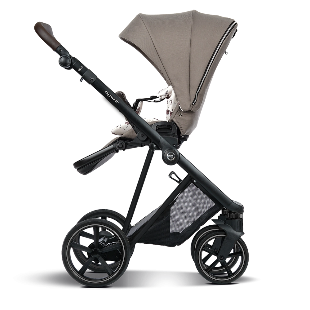 my junior VIGO 2 Hazel Black x Sarah Engels